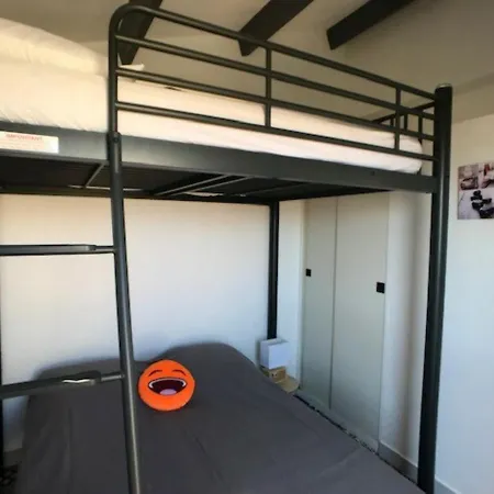 T2, 4 Pers, Face A La Mer, Terrasse, Parking Prive, A 400m Des Commerces, Devant! - Fr-1-81-462 * Leucate