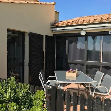 T2, 4 Pers, Face A La Mer, Terrasse, Parking Prive, A 400m Des Commerces, Devant! - Fr-1-81-462 * Leucate