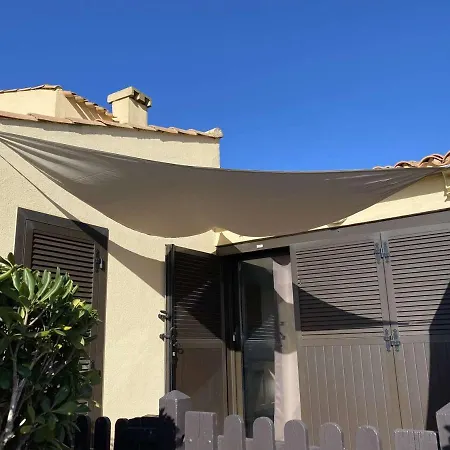 T2, 4 Pers, Face A La Mer, Terrasse, Parking Prive, A 400m Des Commerces, Devant! - Fr-1-81-462 * Leucate