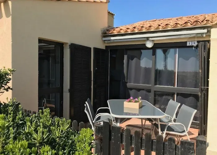 T2, 4 Pers, Face A La Mer, Terrasse, Parking Prive, A 400m Des Commerces, Devant! - Fr-1-81-462 * Leucate