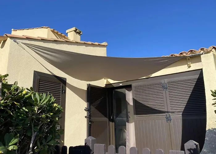 T2, 4 Pers, Face A La Mer, Terrasse, Parking Prive, A 400m Des Commerces, Devant! - Fr-1-81-462 * Leucate